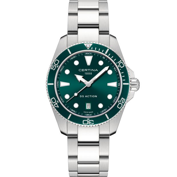 Certina - C0484101109100

Het horloge heeft een quartz-uurwerk dat geplaatst is in een edelstalen aluminium kast. Op de groene wijzerplaat is analoge tijdsweergave zichtbaar. Aan de kast zit een staal- of zilverkleurige stalen horlogeband met een vouwsluiting.

Het quartz-uurwerk biedt u datum-aanduiding als tijdfunctie(s). De ronde horlogekast is 300m waterdicht en voorzien van een saffierglas.

Het Zwitserse Certina staat garant voor luxe kwaliteit. Niet alleen qua stijl onderscheidt Certina zich van de rest, ook de technologie is een belangrijk aspect van de Certina-filosofie. De door Certina volledig doorontwikkelde DS-technologie zorgt voor een optimale bescherming van het uurwerk op het gebied van schokken en waterdichtheid. Certina biedt een grote vari&euml;teit aan stijlen. Het merendeel van de door Certina vervaardigde horloges heeft een sportief tot zeer sportief karakter, zoals de dames- en herenhorloges uit de DS Podium-collectie. Maar met de Certina DS One en DS Powermatic spreekt de fabrikant ook tot de verbeelding van liefhebbers van traditioneel design.