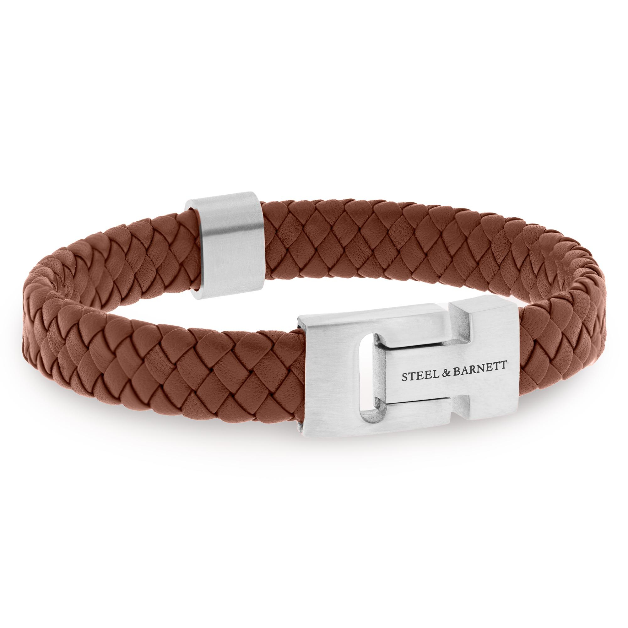 De Steel & Barnett Heren Armband LBH/004 - Harrison Peanut is gemaakt van echt leer met een roestvrijstalen slot. Verkrijgbaar in small, medium en large. Draag deze stijlvolle armband alleen of combineer hem met andere accessoires voor een trendy look. Perfect bij casual of zakelijke outfits voor een verfijnde uitstraling.