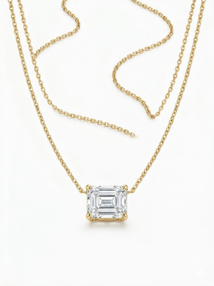 Deze 14 karaat gouden ketting met lab-grown diamanten, modelnummer NX13611, heeft een smaragd geslepen diamant van 1.56 karaat, met VVS2 zuiverheid en D-kleur. Perfect voor een luxe uitstraling bij speciale gelegenheden. Draag de ketting solo op een elegante jurk of combineer met andere sieraden voor een verfijnde look.