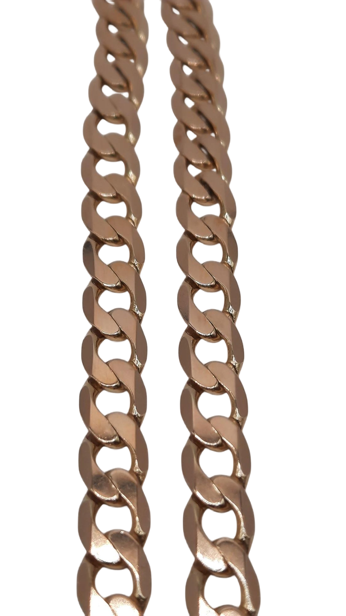 Deze prachtige gouden ketting van modelnummer BREA-0002482 is gemaakt van 14-karaats goud. Met een lengte van 57 cm en een gewicht van 24,06 gram, heeft deze gourmetketting een glanzende afwerking. Het beste te dragen op een elegante avondjurk of casual blouse voor een verfijnde look. Perfect voor zowel dagelijks als avondgebruik.