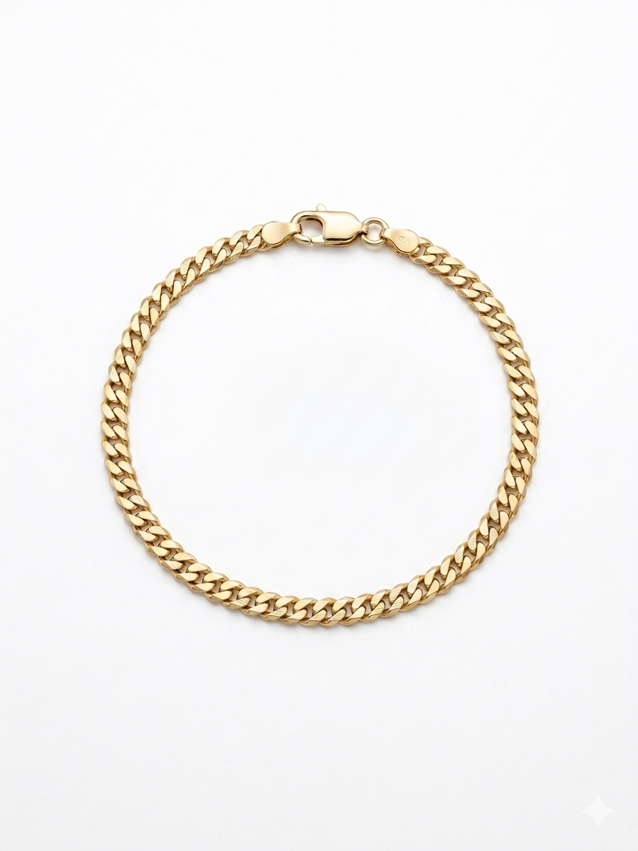Deze 14 karaat massief gouden schakelarmband (modelnummer JRS8841) heeft een breedte van 4 mm en een lengte van 20 cm. Met een gewicht van 9,2 gram straalt deze goudkleurige armband elegantie uit. Perfect om solo te dragen voor een verfijnde uitstraling of in combinatie met andere sieraden voor een trendy laagjeslook.