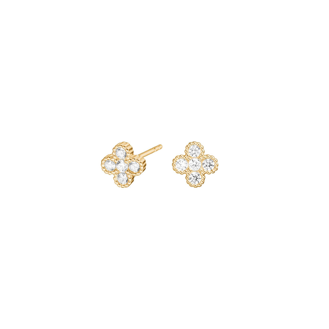 Die Ohrstecker GP Zirkonia Blume, Modellnummer 30454725900, zeichnen sich durch ihr elegantes Blumen-Design aus, verziert mit funkelnden Zirkonia-Steinen. Diese zeitlosen Schmuckst&uuml;cke sind ideal f&uuml;r den Alltag oder besondere Anl&auml;sse geeignet. Am besten getragen werden sie zu hochgesteckten Frisuren oder kurzen Haaren, um ihren Glanz optimal zur Geltung zu bringen.