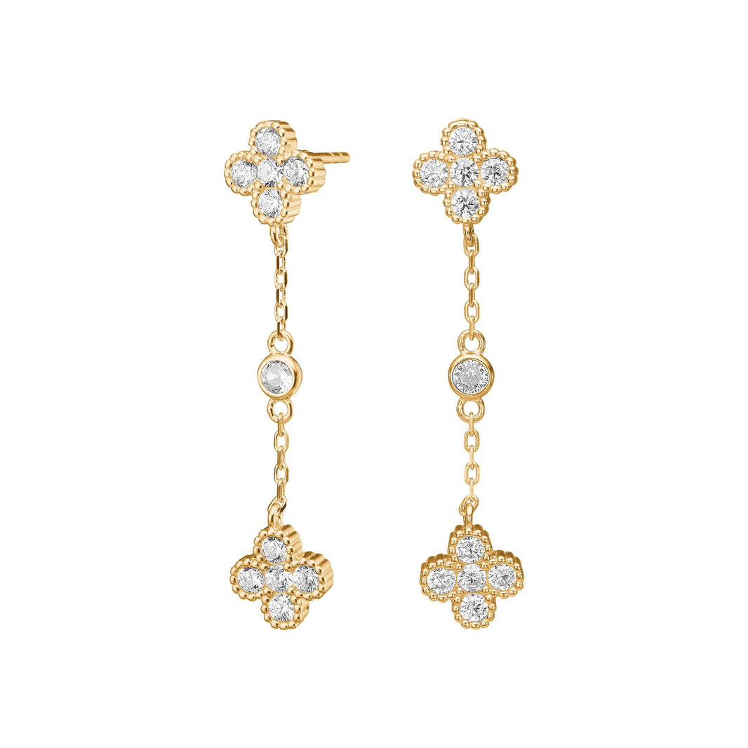 Diese Ohrstecker mit der Modellnummer 30454735900 sind Teil der Kategorie &bdquo;Jewel&ldquo; und bestehen aus funkelndem Zirkonia. Ideal f&uuml;r formelle Anl&auml;sse oder als t&auml;gliches Accessoire. Tragen Sie diese eleganten Ohrstecker, um jedem Outfit einen Hauch von Eleganz und Glanz zu verleihen. Perfekt f&uuml;r diejenigen, die Luxus und Stil sch&auml;tzen.