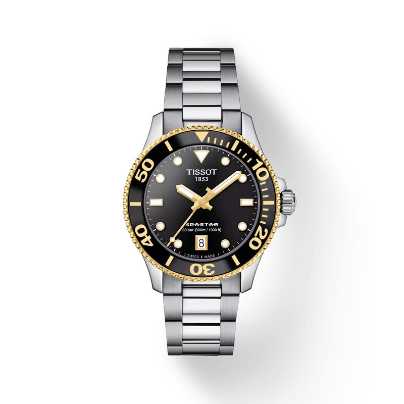De Tissot Seastar 1000 T1202102105100 is een stijlvolle duikhorloge met een waterdichtheid tot 300m. Het horloge heeft een roestvrijstalen band en kast met een zwarte wijzerplaat en goudkleurige accenten. De beste manier om dit horloge te dragen is bij casual en sportieve gelegenheden. Door de stoere uitstraling en handige functies is dit horloge de ideale keuze voor actieve mannen.