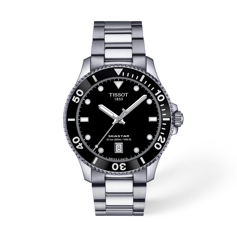 De Tissot Seastar 1000 T1204101105100 is een elegante horloge met Zwitserse kwartsbeweging, een ronde roestvrijstalen kast van 40 mm met saffierglas, en een zilverkleurige roestvrijstalen band. Het is hypoallergeen en heeft een datumfunctie. Perfect voor dagelijkse en formele gelegenheden, dankzij zijn waterbestendigheid tot 30 meter. Draag het met stijl!