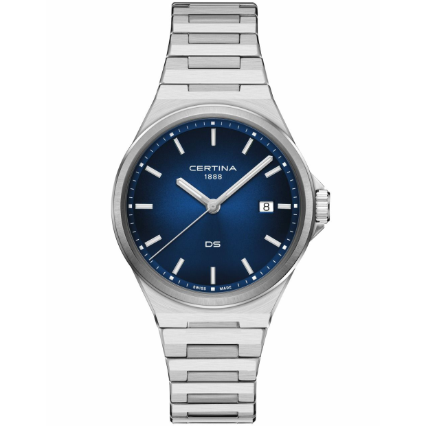 Dit Certina DS 7 Heren horloge is bekend onder Certina-referentienummer C0434101104100. Het horloge heeft een quartz-uurwerk dat geplaatst is in een edelstalen kast. Op de blauwe wijzerplaat is analoge tijdsweergave zichtbaar. Aan de kast zit een zilverkleurige stalen horlogeband met een vouwsluiting.

Het quartz-uurwerk biedt u datum-aanduiding als tijdfunctie(s). De ronde horlogekast is 100m waterdicht en voorzien van een saffierglas.

Het Zwitserse Certina staat garant voor luxe kwaliteit. Niet alleen qua stijl onderscheidt Certina zich van de rest, ook de technologie is een belangrijk aspect van de Certina-filosofie. De door Certina volledig doorontwikkelde DS-technologie zorgt voor een optimale bescherming van het uurwerk op het gebied van schokken en waterdichtheid. Certina biedt een grote vari&euml;teit aan stijlen. Het merendeel van de door Certina vervaardigde horloges heeft een sportief tot zeer sportief karakter, zoals de dames- en herenhorloges uit de DS Podium-collectie. Maar met de Certina DS One en DS Powermatic spreekt de fabrikant ook tot de verbeelding van liefhebbers van traditioneel design. 