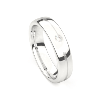 De ring is in witgoud 18 karaat en gezet met een briljant van 0.04 ct