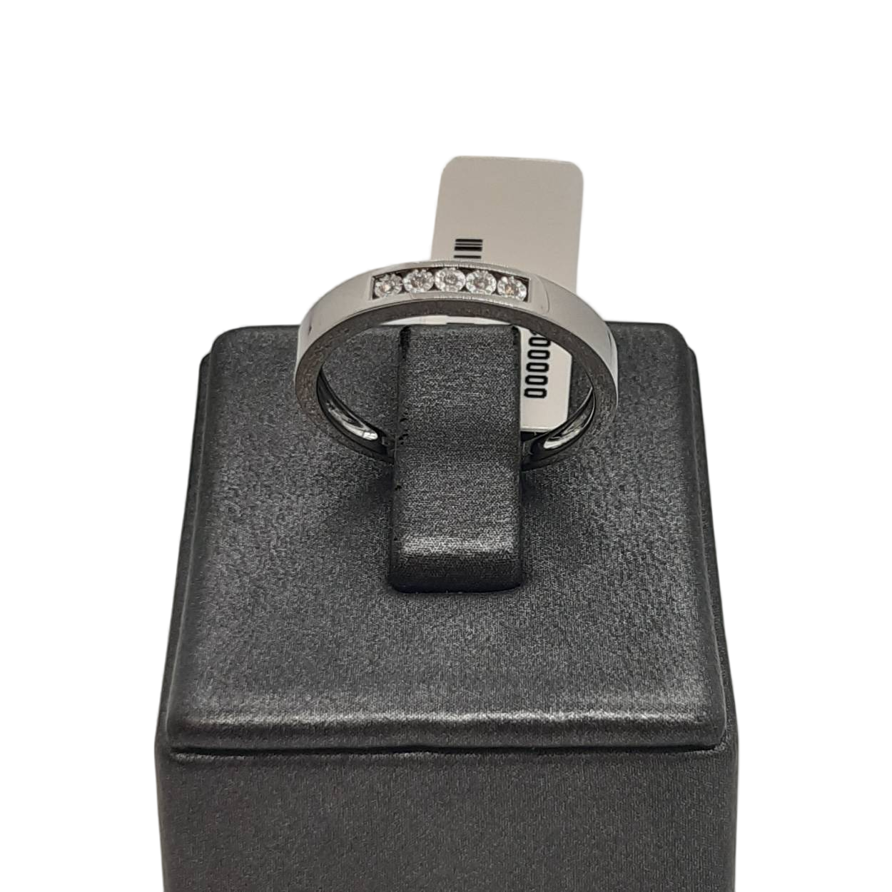 De gouden ring, model BREA-0002470, is gemaakt van 14-karaats goud en is versierd met briljanten van 0,20 karaat in de kwaliteit H SI. Het heeft een glanzende afwerking en een breedte van 3mm. Deze witgouden ring is perfect voor verlovingen. Draag deze ring aan de ringvinger voor een verfijnde en elegante uitstraling. Ringmaat: 54.