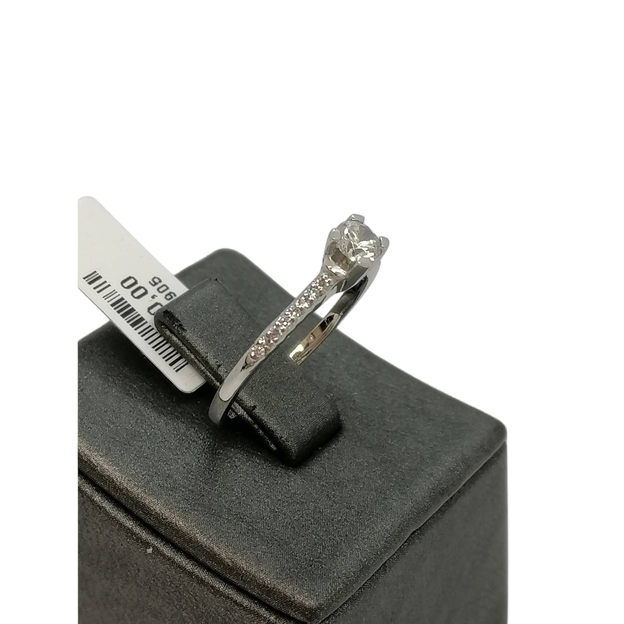 Deze prachtige "Diamond Goudenring" met modelnummer BREA-0001663 is een verfijnde 14-karaats gouden verlovingsring met een witte diamant van 0.40 karaat in SI H-kwaliteit. Met zijn elegante glans past hij perfect bij elke verloving. Draag deze ring aan de ringvinger van je linkerhand voor een traditionele en schitterende touch. Ringmaat: 54.
