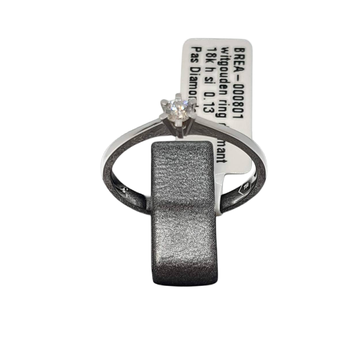 De BREA-000801 ring is een verfijnde 18k witgouden ring met een 0,13 ct H SI diamant. Perfect voor verlovingen, met een glanzende afwerking en maat 54. Ideaal te dragen bij speciale gelegenheden of dagelijks voor een vleugje elegantie. Draag hem aan de ringvinger voor een klassieke uitstraling. Categorie: Sieraad. Type: Ring. Materiaal: Goud. Kleur: Wit.
