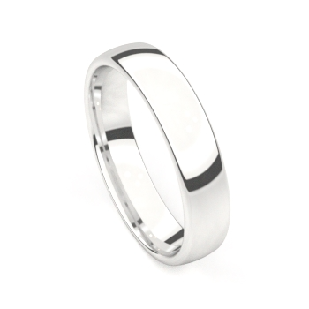 De ring is in witgoud 18 karaat en is 5 mm breed