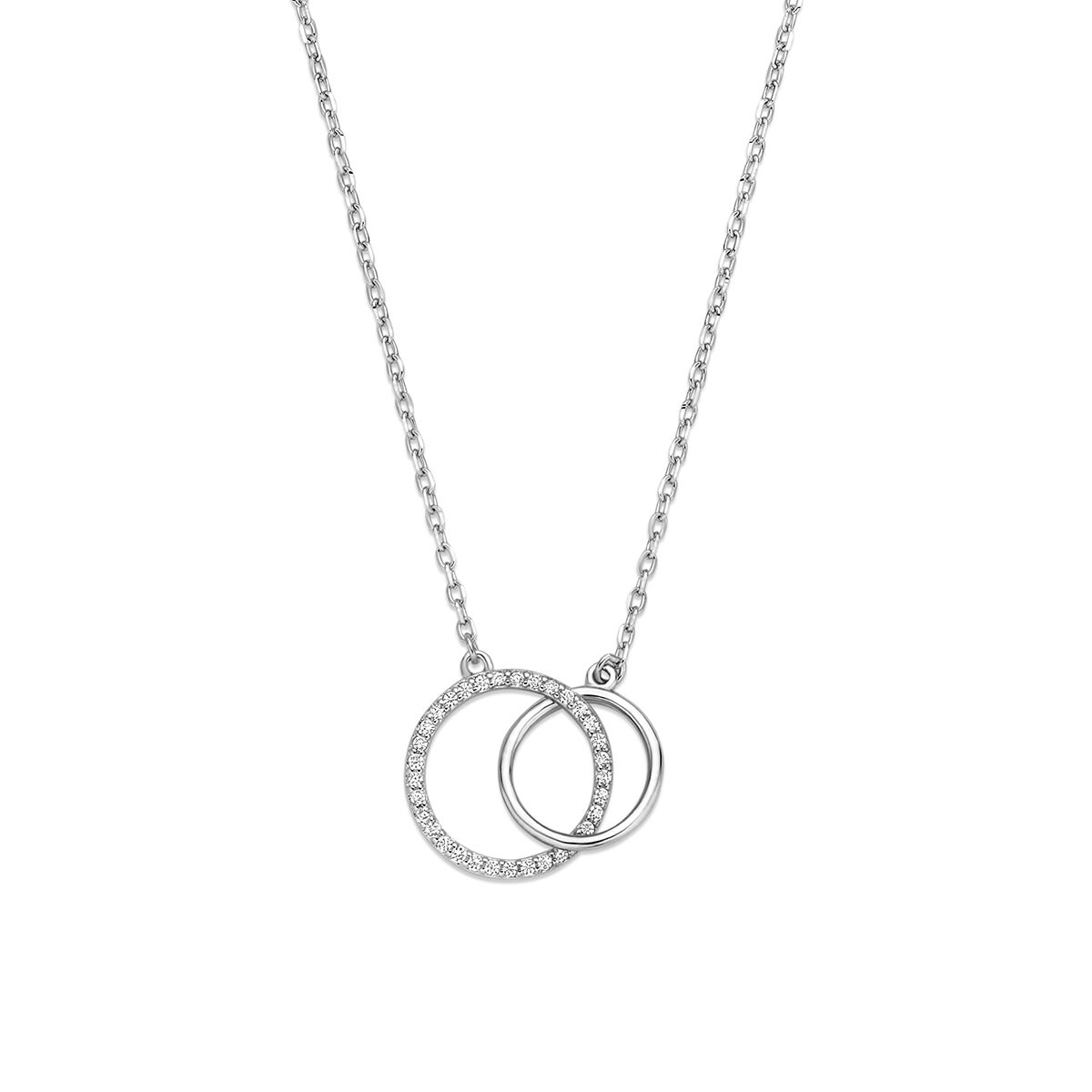 Gerhodineerd 925 zilveren collier uitgevoerd met zirkonia. Het collier heeft draaglengtes van 41-43-45cm.