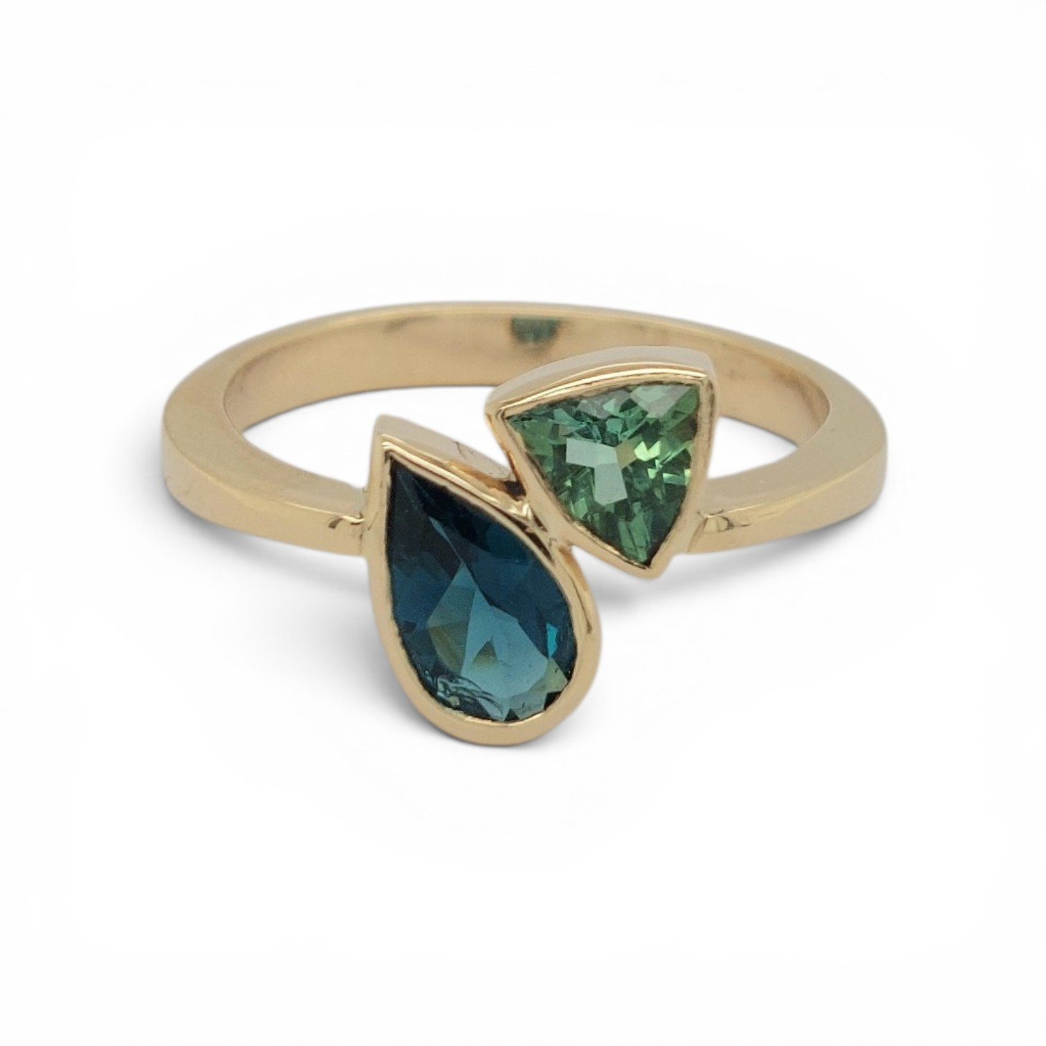 14kt Gouden ring met Indigolieth en Toermalijn