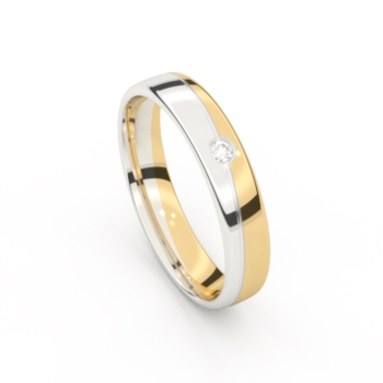 De ring is in wit en geelgoud 18 karat gezet met een briljant van 0.25ct