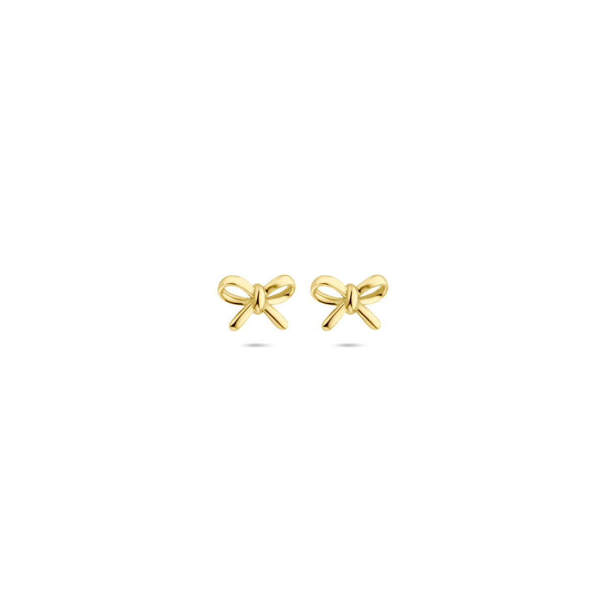 14k geelgouden oorknoppen uitgevoerd in de vorm van een strik met de afmeting van 4.5x6.5mm.