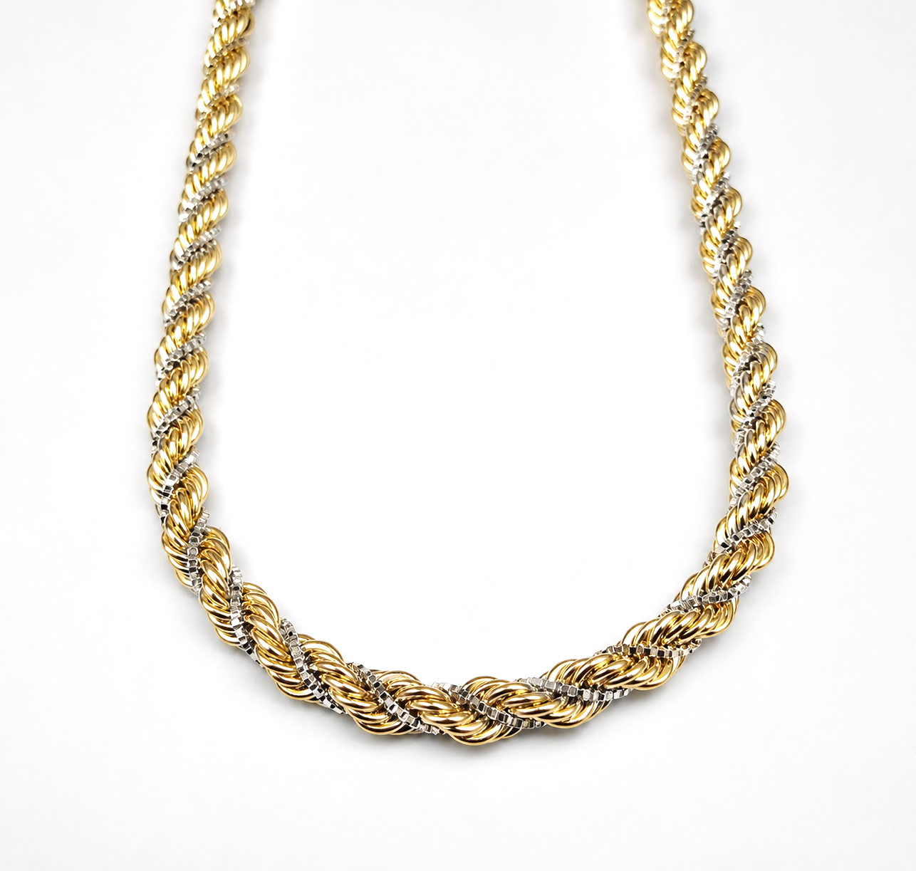 Gouden koord collier met een witgouden venetiaans ketting met een lengte van 45 cm
