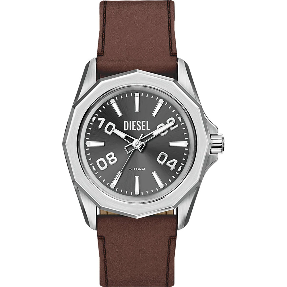 Dit Diesel horloge heeft een kast gemaakt van Roestvrijstaal met een diameter van 44 mm en is voorzien van een leren band. In de kast bevindt zich een Miyota kwaliteitsuurwerk en is afgewerkt met Mineraalglas.

Het horloge is 5ATM. Dit betekent dat het horloge geschikt is om mee te douchen. Verder wordt het horloge geleverd met 2 jaar garantie.