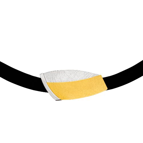 Diese Katschukkette ist ein stilvolles Schmuckst&uuml;ck in der Kategorie "Jewel" mit einer Gr&ouml;&szlig;e von 42. Ideal f&uuml;r den t&auml;glichen Gebrauch, verleiht es jedem Outfit einen modernen Touch. Tragen Sie es einzeln oder kombinieren Sie es mit anderem Schmuck f&uuml;r einen trendigen Layering-Look. Perfekt f&uuml;r jede Gelegenheit.