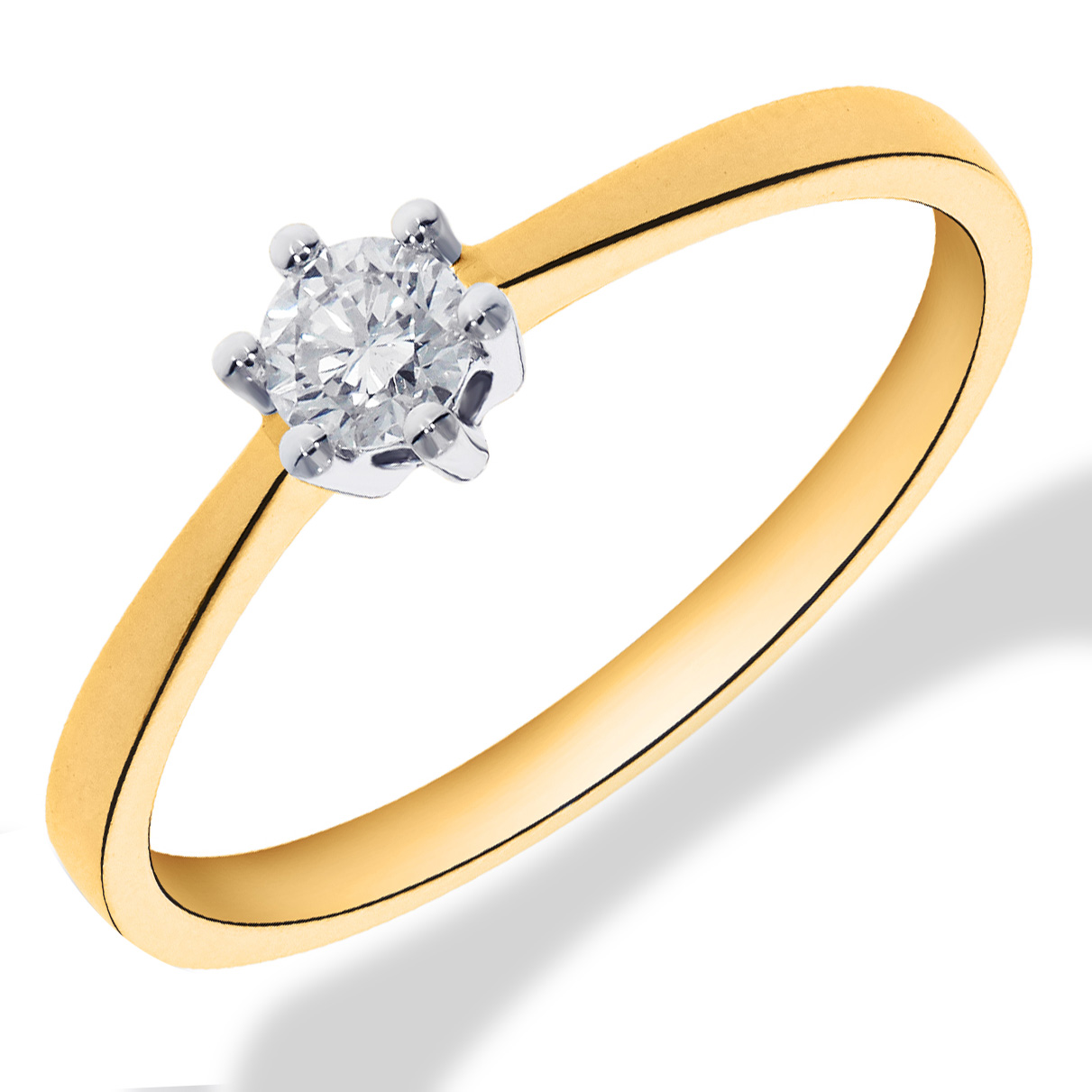 een 14 krts geelgouden solitair ring met witgouden 6 poots zetting waarin een diamant briljant geslepen 0,15 crt H SI.