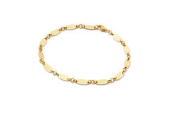 De Glow Gouden Armband met modelnummer 204.0254.19 is een elegante armband van 14-karaats goud. Het heeft een ovale vorm en een fantasieketting met een stevige karabijnsluiting. Met een lengte van 19 cm, draagt deze armband stijlvol solo of in combinatie met andere sieraden. Perfect voor dagelijkse elegantie of speciale gelegenheden.