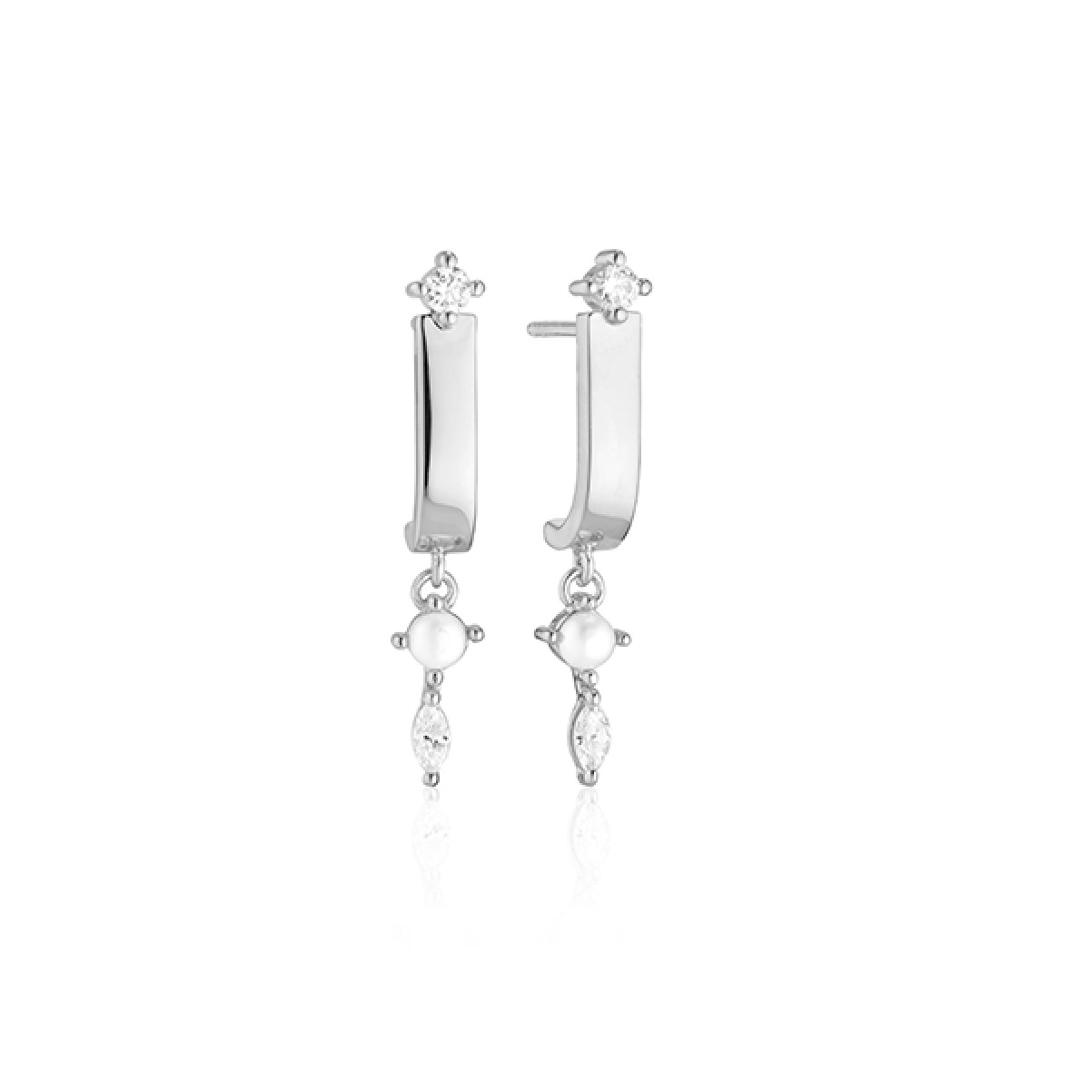 Oorbellen gemaakt van sterling zilver met gerhodineerd, glanzend oppervlak, handset facetgeslepen witte zirkonia en glanzende zoetwaterparel.

Afmetingen oorbellen: Lengte 25,6 mm, breedte 3,2 mm, dikte 1,5 mm