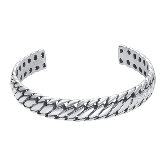 De iXXXi Men bangle armband Dyon is gemaakt van stainless steel zilver. De bracelet bestaat uit schakels die door middel van een gevlochten design met elkaar verweven zijn. Mix en match met verschillende armbanden uit de iXXXi Men collectie en maak zo jouw look compleet!

