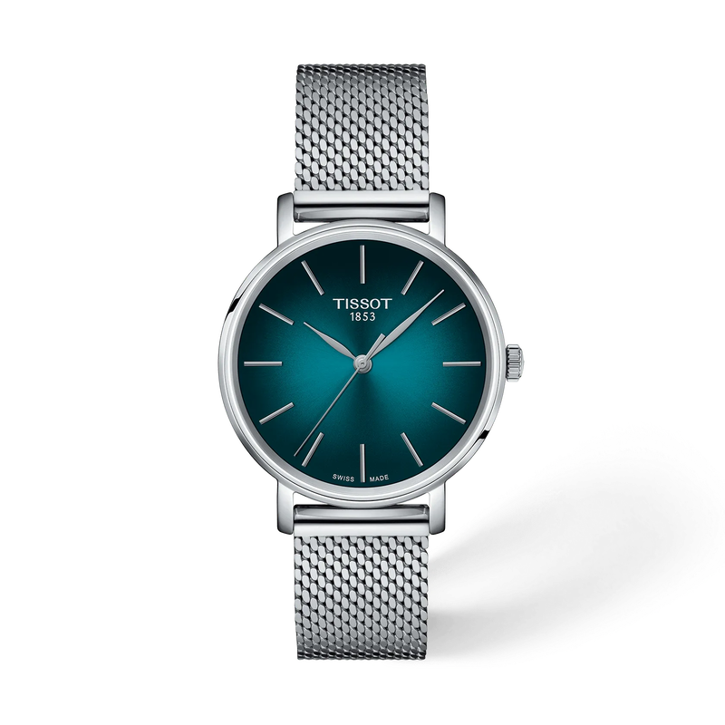 De Tissot Everytime T1432101109100 is een stijlvolle, Zwitserse quartz polshorloge met een groene wijzerplaat en roestvrijstalen Milanese mesh band. Het heeft een ronde saffierglazen kast, is hypoallergeen en waterbestendig tot 5 ATM. Perfect voor elke gelegenheid.
