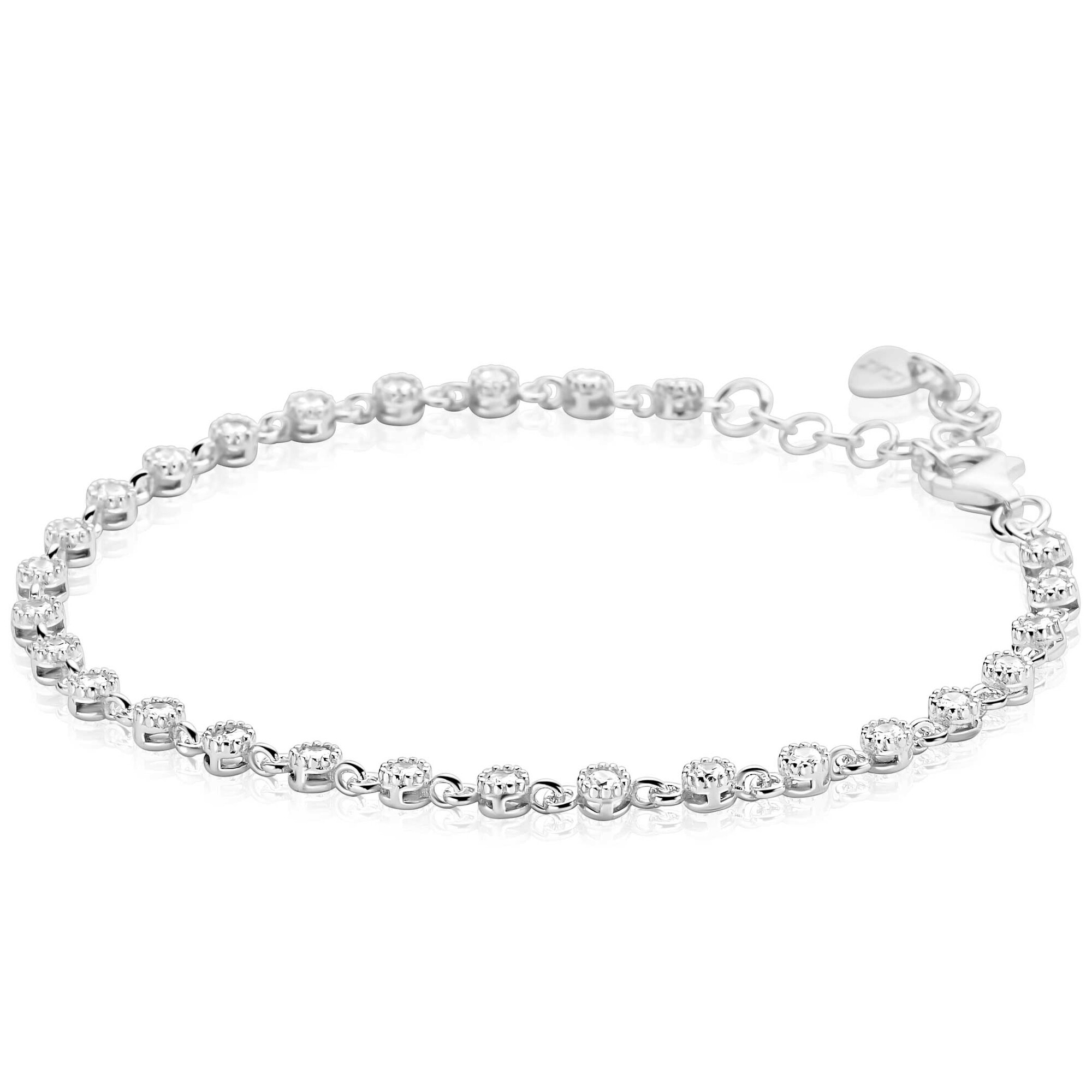 ZINZI zilveren armband met een speelse rij witte zirkonia&rsquo;s in ronde zetting. De afzonderlijk gezette stenen zijn verbonden door fijne schakels, wat zorgt voor een luxe uitstraling met subtiele beweging. Voor een perfecte pasvorm is de lengte verstelbaar van 17,5cm tot 20cm. Vervaardigd van eerste gehalte zilver (925) en voorzien van een extra rodiumlaag voor een langdurige glans.