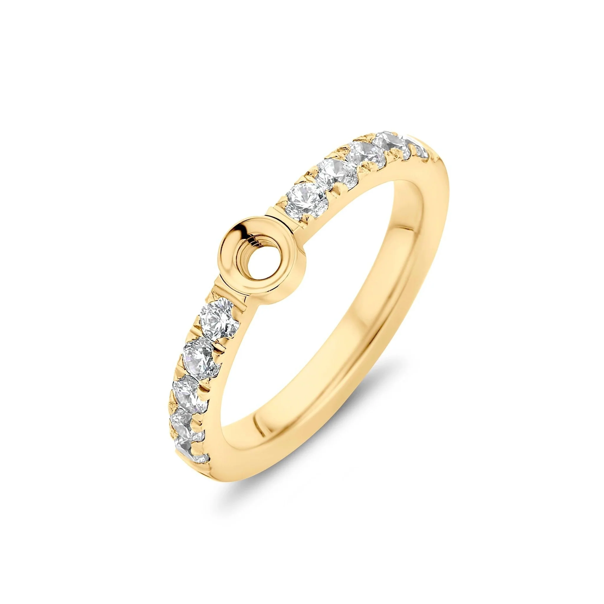 De Melano Twisted Crystal ring is een smalle sprankelende ring van 3 mm breed. Deze schoonheid is afgewerkt met tien kleine zirkonia's. De Crystal ring is verkrijgbaar in een zilver-, rose goud- of goudkleurige plating.