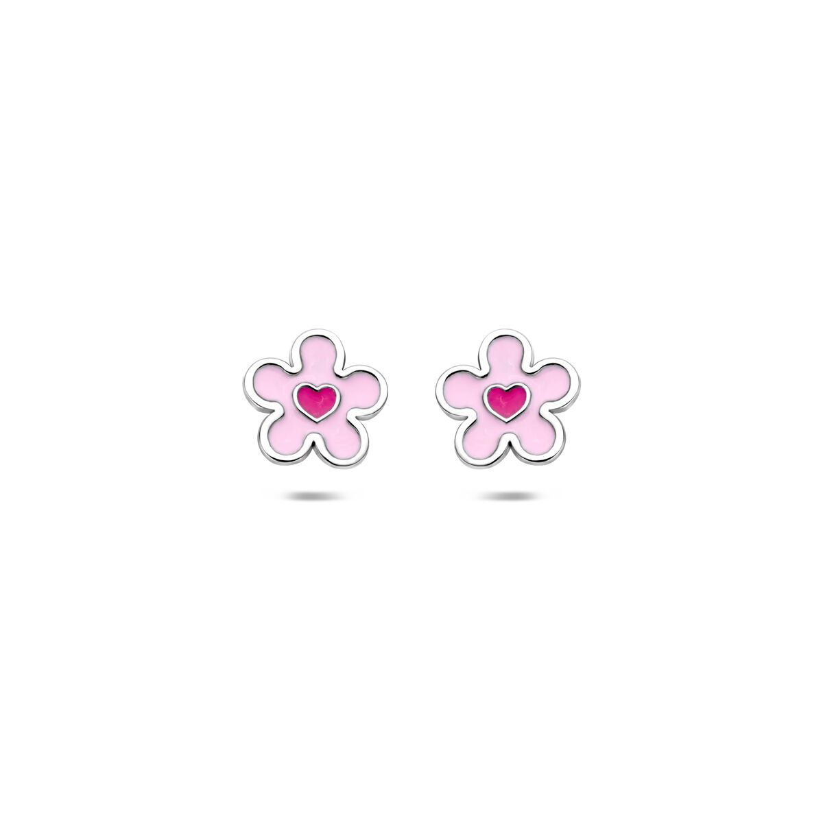 Gerhodineerd 925 zilveren oorknoppen met een bloem en een hartje. De oorknoppen hebben een afmeting van 8x8mm.