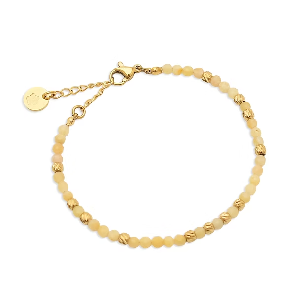 Das Blumenkind Armband vergoldet gelb, Modellnummer BGB43GOYE, ist ein elegantes Schmuckst&uuml;ck. Es geh&ouml;rt zur Kategorie Schmuck und ist ein Armband mit einer Gr&ouml;&szlig;e von 190 mm. Perfekt f&uuml;r den t&auml;glichen Gebrauch oder besondere Anl&auml;sse, erg&auml;nzt es jedes Outfit. Tragen Sie es solo oder kombiniert mit anderen Armb&auml;ndern f&uuml;r einen trendigen Look.

