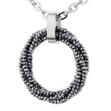 Der Anh&auml;nger Edelstahl facettierter H&auml;matit mit der Modellnummer AN1083 ist ein stilvoller Schmuck in der Kategorie Anh&auml;nger. Er besteht aus Edelstahl und einem facettierten H&auml;matitstein. Dieser elegante Anh&auml;nger passt ideal zu einer Silberkette und kann sowohl im Alltag als auch zu besonderen Anl&auml;ssen getragen werden. Ein zeitloses Accessoire, das jedem Outfit Eleganz verleiht.