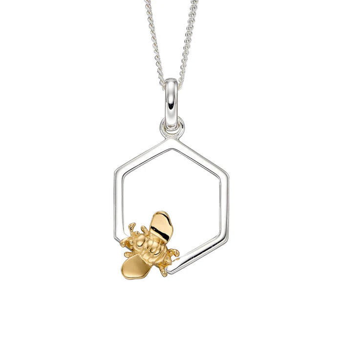 Der 925/- Silber Anh&auml;nger ist ein eleganter, neuer Schmuck aus 925er Sterlingsilber. Perfekt als Schmuckst&uuml;ck f&uuml;r jeden Anlass. Am besten tragen Sie ihn an einer zarten Silberkette oder einem Lederband, um seinen Glanz zu betonen und Ihr Outfit stilvoll zu erg&auml;nzen. Ideal sowohl f&uuml;r den Alltag als auch besondere Anl&auml;sse.