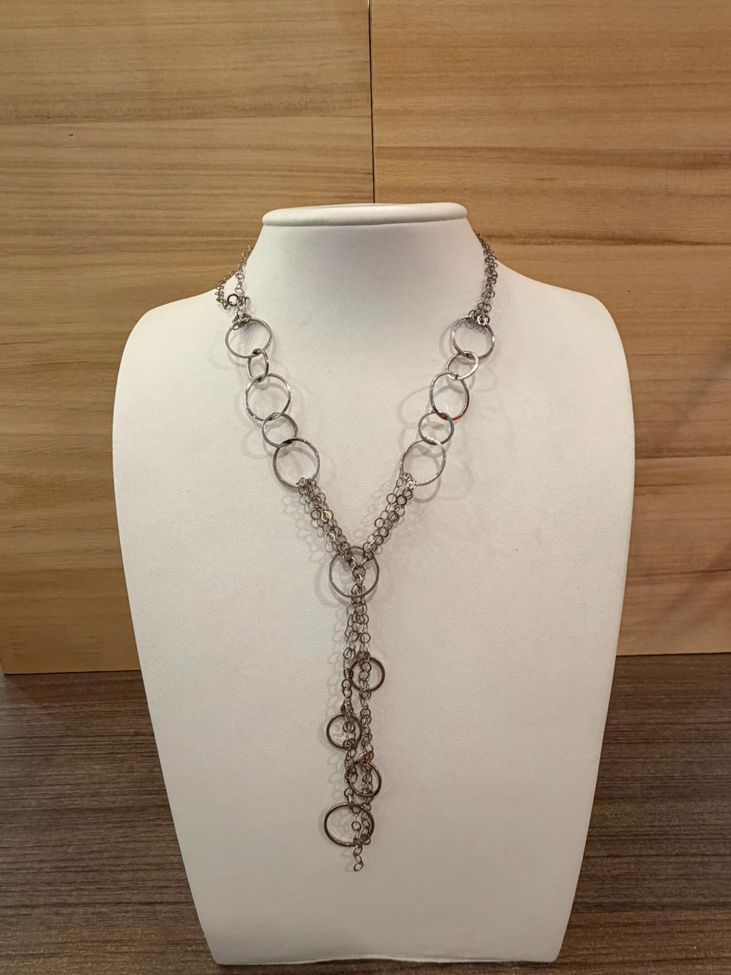Zilveren collier met cirkels 