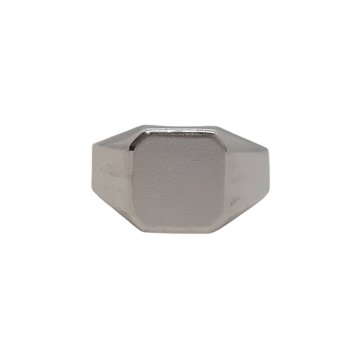 De zilveren herenring met modelnummer BREA-RDL-0002462 is een verfijnde zegelring van 925 sterlingzilver. Met een breedte van 12,5 mm en een diepte van 2 mm straalt deze ring elegantie uit. De ring heeft een glanzende witte afwerking en past perfect bij maat 57. Draag hem als statementstuk voor een stijlvolle en tijdloze uitstraling.