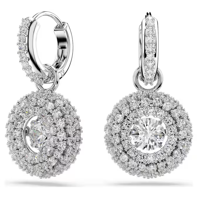 Deze Sublima-oorbellen zijn een prachtig voorbeeld van Swarovski&rsquo;s meesterschap van licht en combineren ronde motieven met dancing stones in het midden. Versterk de klassieke elegantie door ze te combineren met de bijpassende hanger. De Sublima-sieraden zijn ge&iuml;nspireerd door de eb en vloed van de natuur en zorgen voor een magisch effect dat in elk product tot leven komt door organische vormen en beeldschone precisieslijpvormen.

Artikelnr.: 5738193
Collectie:  Sublima
Formaat: 2.6 x 1.4 cm
Materiaal:  Kristallen, Rodium-verguld, Cubic zirconia
Kleur:  Wit
Gewicht (individueel product):  3 g
