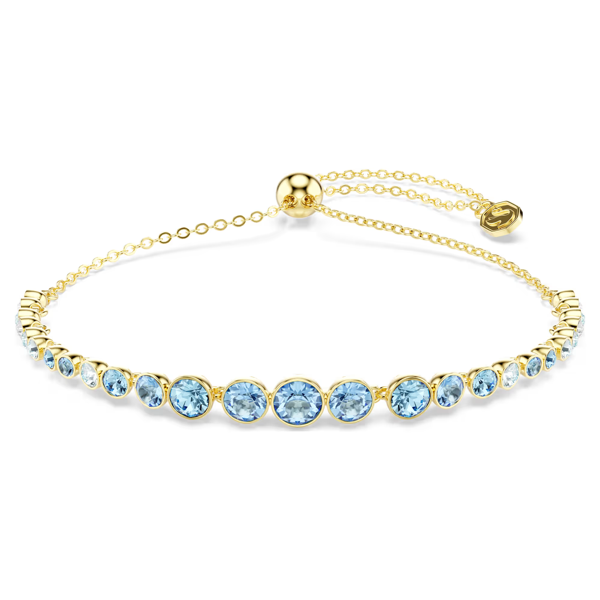 Dankzij de elegante eenvoud wordt deze armband geheid je nieuwe favoriet voor elke dag. Het fijne sieraad heeft een rij blauw verlopende kristallen die zorgen voor een stralende, verfijnde look en een vleugje kleur om je pols. Imber-sieraden vallen in elkaar als een regenbui van verschillende metalen, rijke texturen en kristallen. Een combinatie die een zacht vleugje licht toevoegt aan alles wat je draagt.

Artikelnr.: 5757824
Collectie:  Imber
Maximale lengte: 24 cm
Breedte: 0.5 cm
Materiaal:  Kristallen, 18k gouden afwerking, ReCreated&trade; Crystals
Kleur:  Blauw
Type sluiting:  Schuifbare bal
