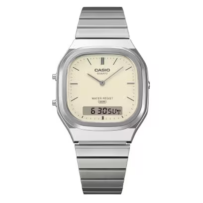 Die Casio ANADIGI Metallband Box 215, Modellnummer AQ-240E-7A2EF, bietet eine Kombination aus analoger und digitaler Anzeige, ein silberfarbenes Edelstahlgeh&auml;use sowie ein -armband. Sie hat eine Datumsfunktion und passt ideal zum t&auml;glichen Outfit. Tragen Sie sie zu legerer oder gesch&auml;ftlicher Kleidung f&uuml;r einen modernen Look. Perfekt f&uuml;r jedes Handgelenk mit Gr&ouml;&szlig;e 35.
