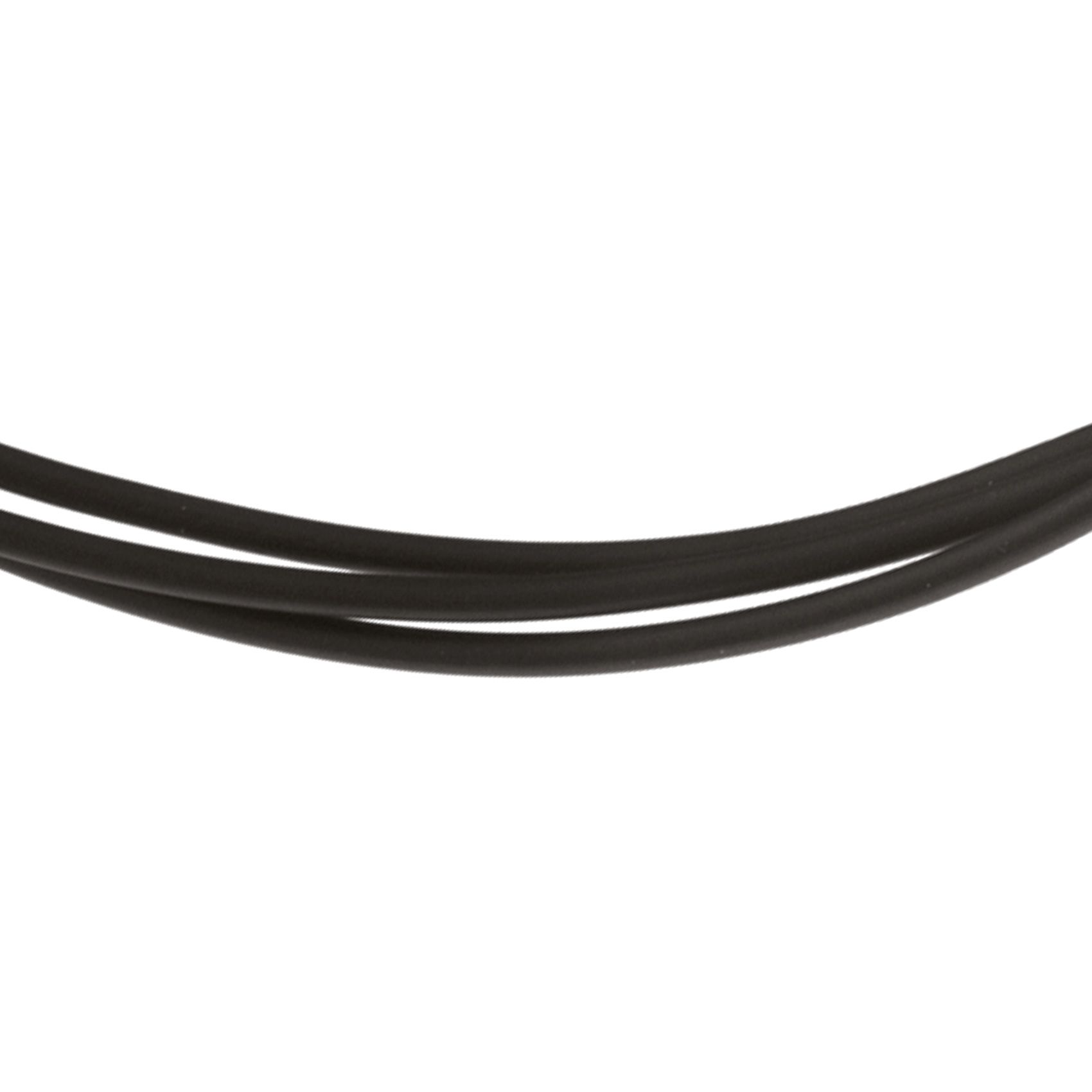Der Kautschuk Kette 3fach schwarz mit Clic Verschluss, Modellnummer KS3FACH.45, ist ein stilvolles Accessoire f&uuml;r jeden Anlass. Sie geh&ouml;rt zur Kategorie Schmuck und ist als Halskette mit einer L&auml;nge von 450 mm ausgezeichnet. Diese Halskette l&auml;sst sich am besten allein oder in Kombination mit einem Anh&auml;nger tragen, um Ihrem Look das gewisse Etwas zu verleihen.
