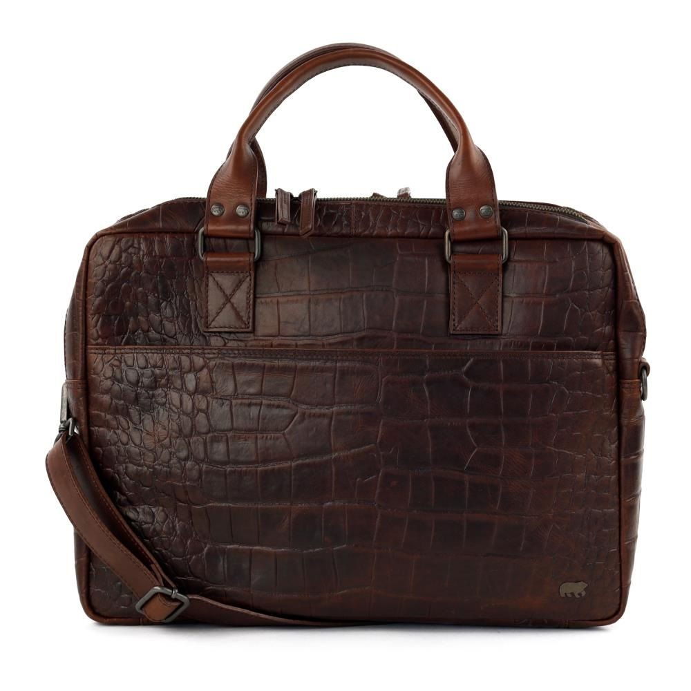 Stoere Leren Werktas / Laptoptas &ndash; 15.6 inch
Deze stoere leren werktas mag gezien worden. Dankzij het tijdloze en robuuste design is de tas perfect te combineren met een pak, maar net zo stijlvol bij een jeans. Ideaal voor werk, zakelijke afspraken of dagelijks gebruik.
De tas is voorzien van twee stevige handgrepen en een afneembare, lange schouderriem, zodat je haar comfortabel in de hand of over de schouder kunt dragen. Aan de achterzijde bevinden zich een ritsvak en een steekvak met drukknoop, handig voor items die je snel bij de hand wilt hebben. Ook de voorzijde beschikt over een praktisch ritsvak.
Binnenin is de werktas slim ingedeeld en voorzien van een apart laptopvak, geschikt voor laptops tot en met 15.6 inch. Zo neem je je laptop, documenten en andere essentials veilig en overzichtelijk mee.
Kenmerken
Stoere en zakelijke leren werktas
Geschikt voor werk &eacute;n vrije tijd
Twee handgrepen en lange schouderriem
Voorzijde met ritsvak
Achterzijde met ritsvak en steekvak met drukknoop
Binnenvak voor laptop
Ideaal als laptoptas of business tas
Laptopformaat
Geschikt voor laptops tot 15.6 inch