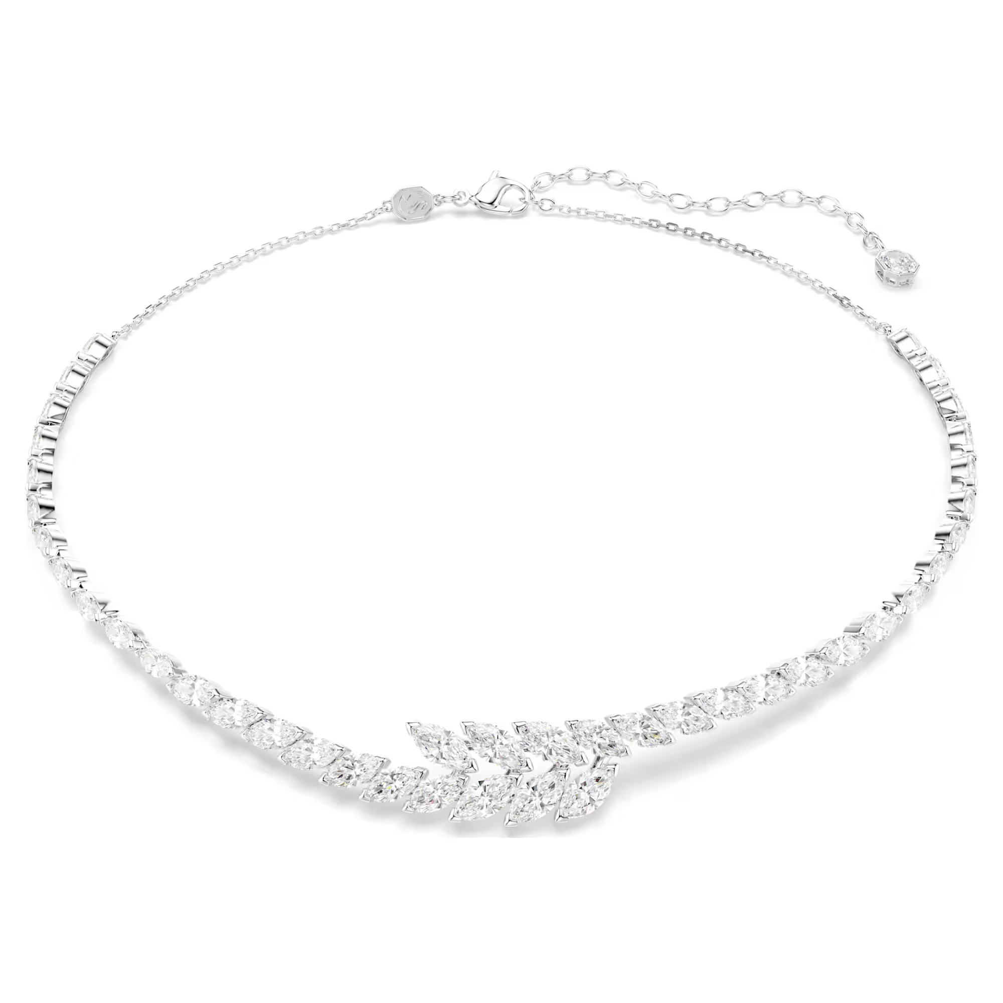Deze overlappende ketting is een prachtig voorbeeld van het feilloze DNA van Mesmera en is gemaakt met een streng Swarovski Zirkonia. De stenen hebben verschillende formaten om zowel de unieke vorm als de schittering te benadrukken. De oogverblindende sieraden van Mesmera combineren klassieke silhouetten met een fascinerende verfijning, wat zorgt voor unieke, persoonlijke looks die altijd een statement maken.

Artikelnr.: 5748004
Collectie:  Mesmera
Lengte: 38 cm
Breedte: 1.2 cm
Materiaal:  Rodium-verguld, Cubic zirconia
Kleur:  Wit
Type sluiting:  Karabijn