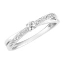 De ring is in 18 kt geelgoud met briljant voor 0.13ct
