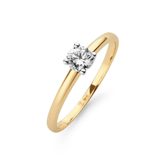 De Yara ring Solitaire Elite, modelnummer 250R.4044.030, is een verfijnd sieraad in de categorie JEWEL. Met een ringmaat van 54 is dit de perfecte keuze voor wie op zoek is naar een tijdloos en elegant ontwerp. Draag deze ring tijdens speciale gelegenheden of dagelijks om je look te verrijken met subtiele luxe.