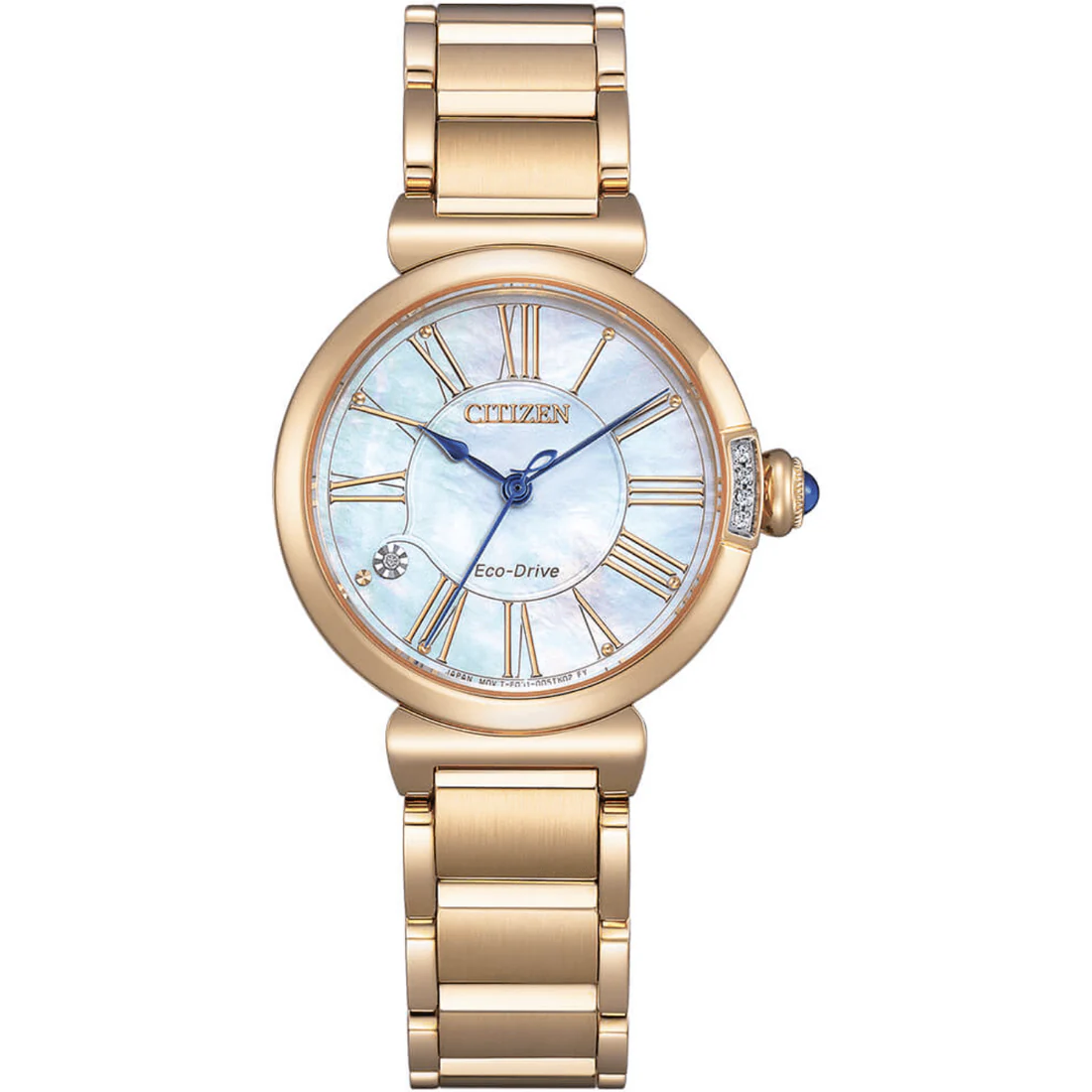 Het Citizen dameshorloge model EM1063-89D belichaamt verfijning en functionaliteit. Met eigenschappen zoals een elegante parelmoeren wijzerplaat en duurzame roestvrijstalen band, is dit polshorloge perfect voor dagelijks gebruik of formele gelegenheden. Draag het met een chique outfit voor een stijlvolle uitstraling, of combineer het casual voor een tijdloze look.
