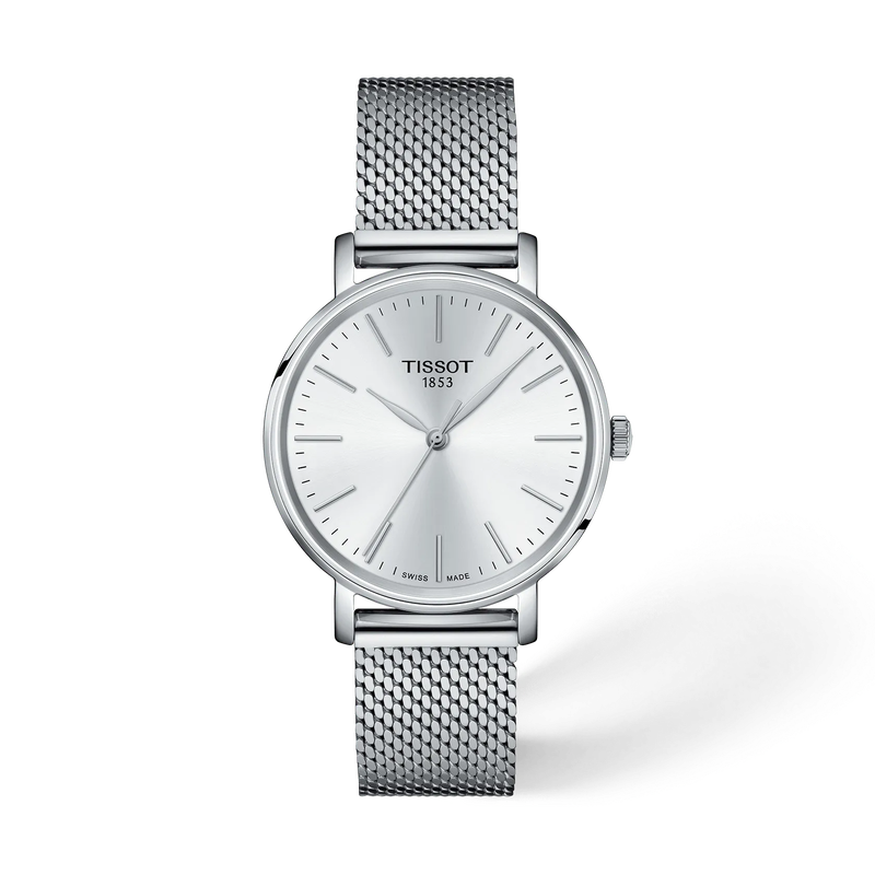 De Tissot Everytime T1432101101100 is een elegante dameshorloge met een Zwitserse quartz uurwerk en hypoallergene eigenschappen. Het beschikt over een roestvrijstalen kast en zilverkleurige Milanese band. Met een waterdichtheid van 5 bar en een saffierglas, biedt het betrouwbare kwaliteit en stijl. Perfect voor dagelijkse en formele gelegenheden. Draag het met zowel casual als formele outfits.
