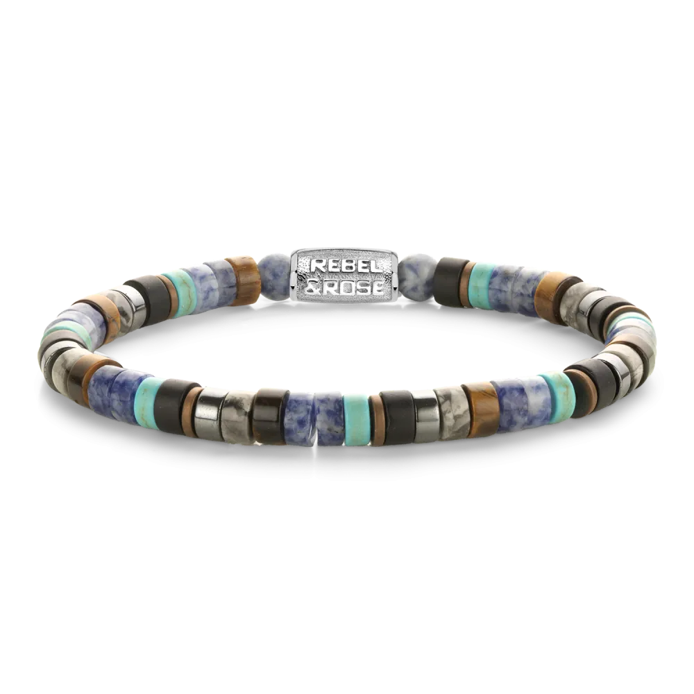 Bead armband, handgemaakt van 6mm stenen (Hematiet, Black stone, Agaat, Tijgeroog) in de vorm van slices / schijfjes. De sluiting is zilverkleurig. De slices armbanden laten zich heel makkelijk combineren met andere zilveren, leren of kralenarmbanden. Omdat in deze armband geen ronde stenen zijn gebruikt, heeft de collectie de veelbetekenende naam &lsquo;No balls please&rsquo;.
