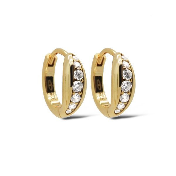 Deze Karma Hinged Hoops Kae 12MM Goldplated, modelnummer KAR-H544GP, zijn verfijnde creool oorbellen van goudverguld materiaal. Ideaal voor zowel casual als formele gelegenheden. Draag ze apart voor een subtiele look of combineer met andere sieraden voor een gedurfde stijl. Perfect voor dagelijks gebruik en gemakkelijk te combineren met diverse outfits. 