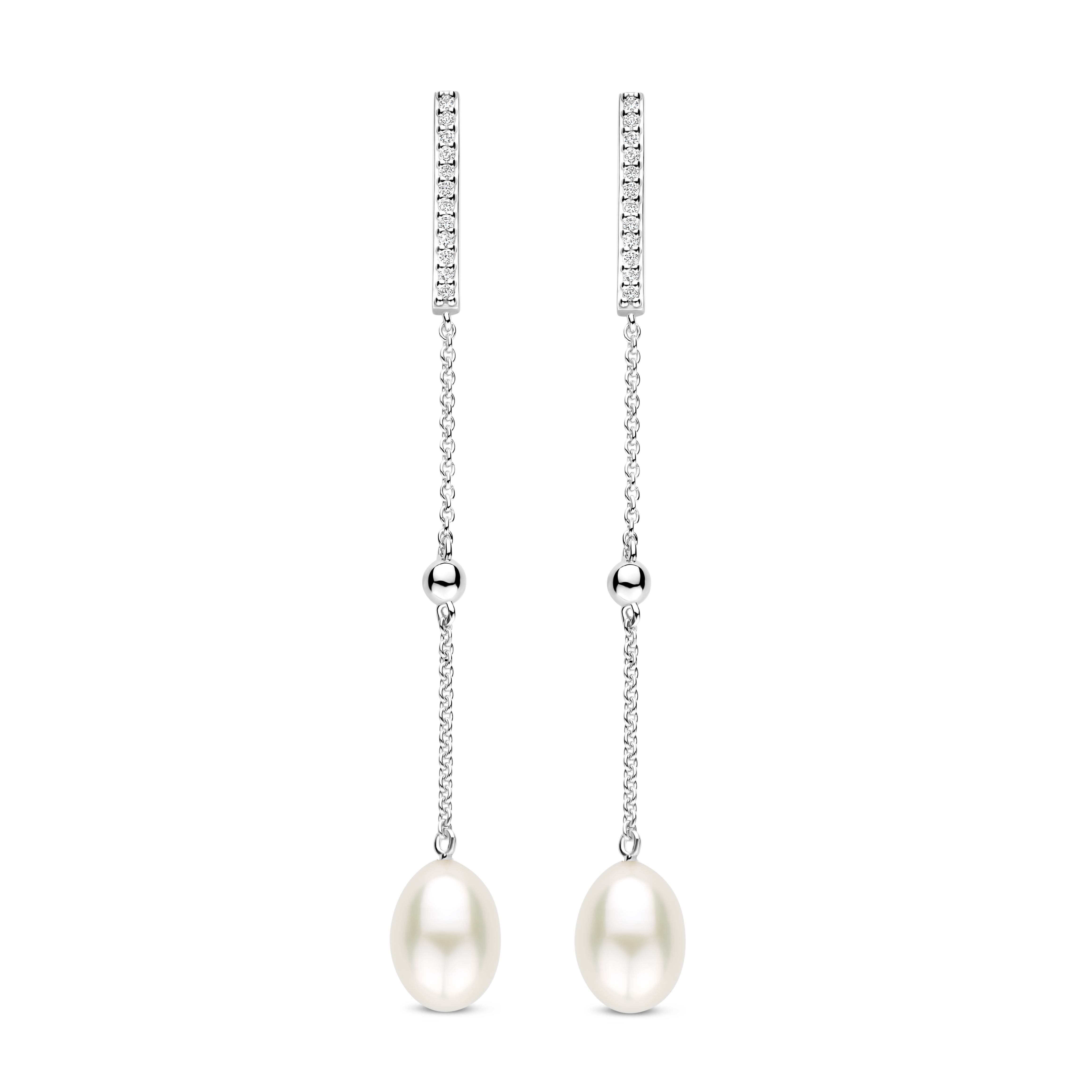Dit zijn oorbellen van het merk FJF Jewellery gemaakt voor dames.