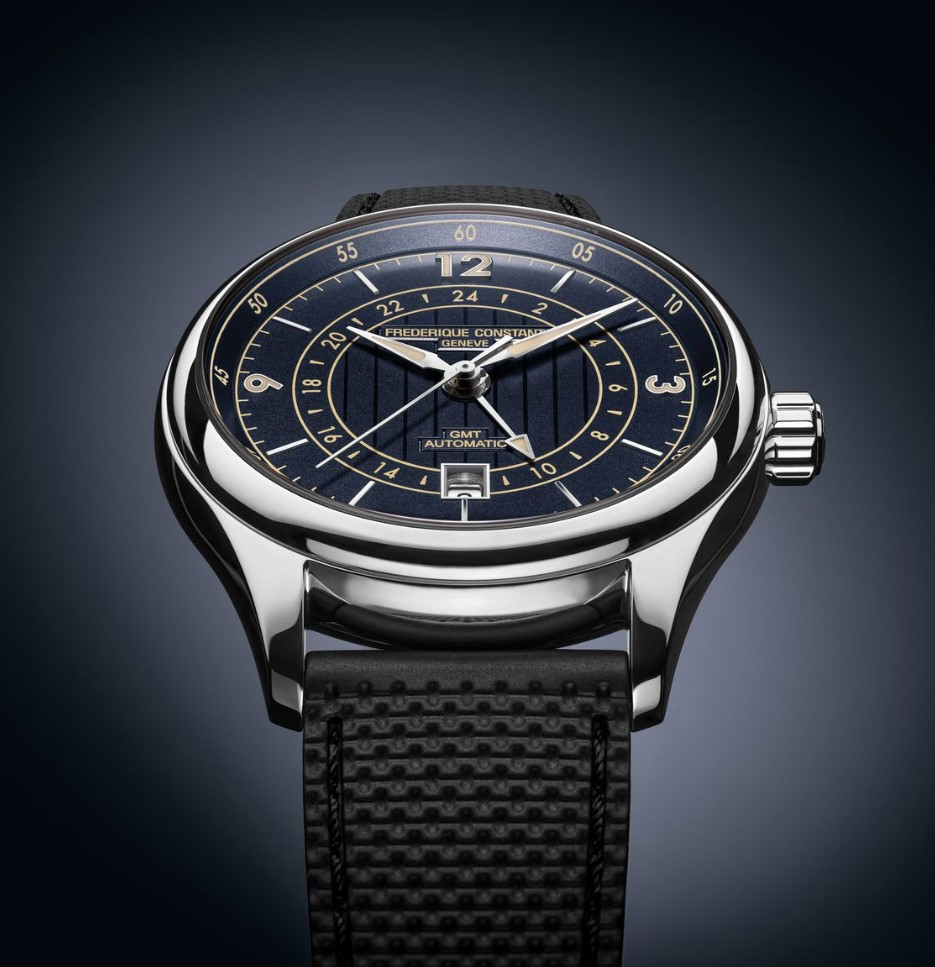 Maak kennis met het nieuwe FREDERIQUE CONSTANT FC-350RN5B6 Runabout Automatic horloge, een toonbeeld van verfijning en vakmanschap. Dit uurwerk, met een zorgvuldig vervaardigde stalen kast en een betoverende blauwe wijzerplaat, straalt tijdloze elegantie uit. Het automatische uurwerk garandeert precisie en betrouwbaarheid, terwijl de zwarte rubberen band comfort en stijl combineert. Met saffierglas ter bescherming van de wijzerplaat en een waterdichtheid van 5 ATM, combineert dit horloge naadloos luxe met functionaliteit. 
