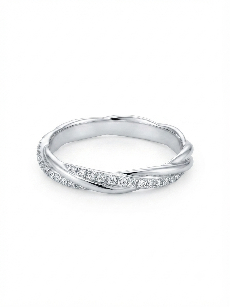 Exclusieve 14k Witgouden Twist Verlovingsring met Diamanten (0.07 ct)

Ben je op zoek naar een verlovingsring die staat voor de unieke verbondenheid tussen jullie twee? Bij Juwelier Rijk Amsterdam presenteren we deze prachtige witgouden twist-ring. Het ontwerp bestaat uit twee verstrengelde banden van massief 14 karaat witgoud, waarvan &eacute;&eacute;n zijde is gezet met 0.07 karaat aan fonkelende natuurlijke diamanten. De dynamische twist-stijl geeft de ring een moderne, elegante uitstraling die zowel subtiel als opvallend is.

Deze ring is vervaardigd uit massief goud en is zeer duurzaam, waardoor hij uitermate geschikt is voor dagelijks gebruik. Of je nu op zoek bent naar de perfecte verlovingsring of een symbolisch sieraad voor een ander bijzonder moment, deze ring is een prachtige keuze die jarenlang mee zal gaan.

Waarom kiezen voor Juwelier Rijk Amsterdam?

Hoogwaardige Kwaliteit: Vervaardigd uit echt, massief 14 karaat witgoud en bezet met 0,07 karaat aan stralende, natuurlijke diamanten.

Kosteloos op Maat Gemaakt: Wij willen dat de ring perfect past. Daarom wordt deze verlovingsring in ons eigen atelier in Amsterdam geheel gratis op maat gemaakt.

Persoonlijke Service in Amsterdam: Wil je dit bijzondere twist-design liever in het echt zien? Kom langs in onze winkel om onze uitgebreide collectie verlovingsringen in Amsterdam te komen bekijken en passen.

Kies voor een sieraad dat jullie liefdesverhaal symboliseert. Bestel deze witgouden diamantring direct online of breng een bezoek aan Juwelier Rijk Amsterdam voor deskundig advies!